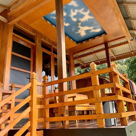 Bagoes View Cottages Maninjau Экстерьер фото