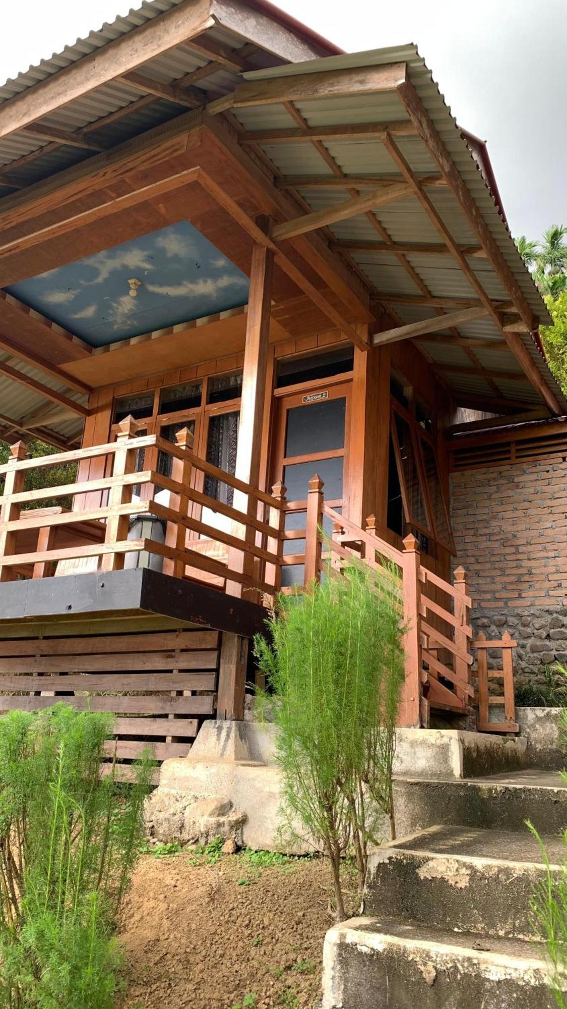 Bagoes View Cottages Maninjau Экстерьер фото