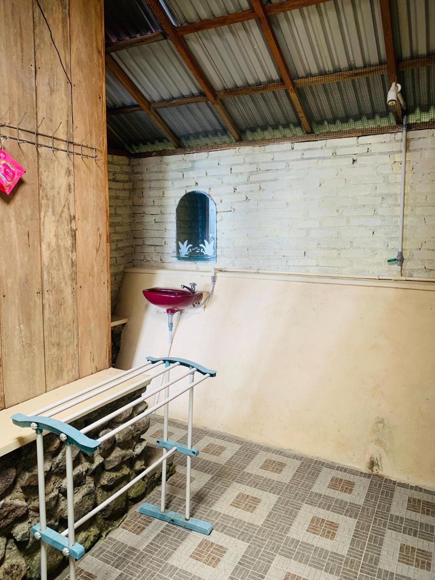Bagoes View Cottages Maninjau Экстерьер фото